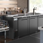 Avantco UDD-4-CT Black Kegerator / Beer Dispenser with (2) Double Tap Tower and Club Top - (3) 1/2 Keg Capacity