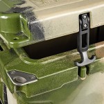 CaterGator CG100CAMO Camouflage 110 Qt. Rotomolded Outdoor Cooler / Ice Chest