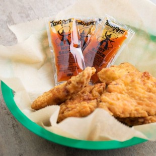Texas Pete 7 Gram Hot Sauce Packets - 200/Case Texas Pete 7 Gram Hot Sauce Packets - 200/Case