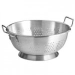 Carlisle 60277 Signature Select Dura-Ware 16 Qt. Heavy-Duty Aluminum Colander with Base and Handles Carlisle 60277 Signature Select Dura-Ware 16 Qt. Heavy-Duty Aluminum Colander with Base and Handles