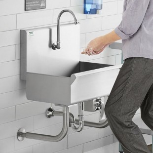 Regency Wall-Mounted 24