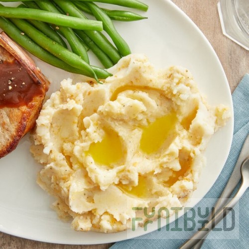 Lawry's 24.5 oz. Roasted Garlic Seasoning - 6/Case
