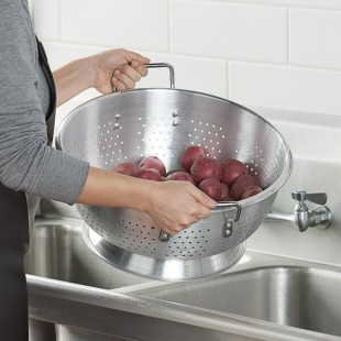 Carlisle 60279 Signature Select Dura-Ware 11 Qt. Aluminum Colander with Base and Handles