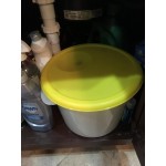 Rubbermaid® 6 and 8 Qt. Yellow Round Polyethylene Food Storage Container Lid Rubbermaid® 6 and 8 Qt. Yellow Round Polyethylene Food Storage Container Lid