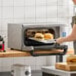 Cadco VariKwik VK-120 Stainless Steel Countertop High-Speed Oven with Touchscreen - 1,920W, 120V