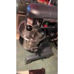 Avantco MX20WFB 20 Qt. Planetary Stand Mixer with Guard, Standard Accessories, & Flexible Silicone Blade Scraper - 120V, 1 1/2 hp