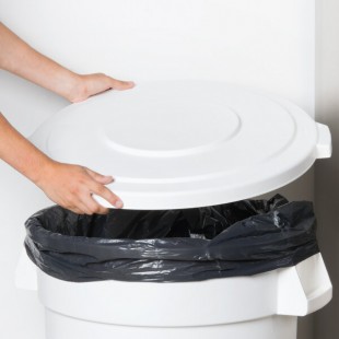 Carlisle 84103302 Bronco 32 Gallon White Flat Round Trash Can Lid Carlisle 84103302 Bronco 32 Gallon White Flat Round Trash Can Lid