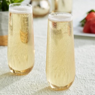 Visions 9 oz. Clear Plastic Stemless Champagne Flute - 64/Case Visions 9 oz. Clear Plastic Stemless Champagne Flute - 64/Case