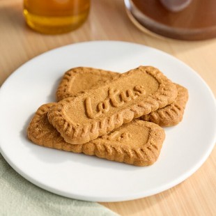 Lotus Biscoff Cookies 8.8 oz. - 10/Case Lotus Biscoff Cookies 8.8 oz. - 10/Case