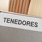 ServSense Magnetic Stainless Steel Flatware Labels for Self-Service Station Organizers - Spanish - 6/Pack