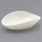 Front of the House Tides 3 oz. Semi-Matte Semi-Matte Scallop Oval Porcelain Ramekin - 12/Case Front of the House Tides 3 oz. Semi-Matte Semi-Matte Scallop Oval Porcelain Ramekin - 12/Case