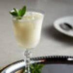 DaVinci Gourmet Classic Creme de Menthe Flavoring Syrup 750 mL - 4/Case