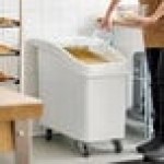 Baker's Lane 27 Gallon / 430 Cup White Slant Top Mobile Ingredient Storage Bin with Sliding Lid & Scoop Baker's Lane 27 Gallon / 430 Cup White Slant Top Mobile Ingredient Storage Bin with Sliding Lid & Scoop