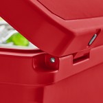 CaterGator CG20RED Red 20 Qt. Rotomolded Outdoor Cooler / Ice Chest