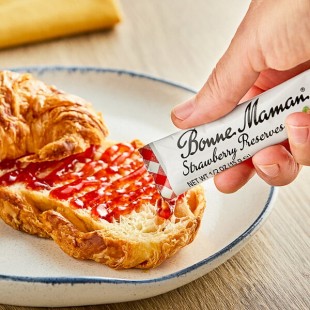 Bonne Maman Strawberry Preserves 0.5 oz. Stick - 100/Case Bonne Maman Strawberry Preserves 0.5 oz. Stick - 100/Case