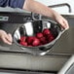 Vollrath 47969 8 Qt. Stainless Steel Colander with Base and Handles