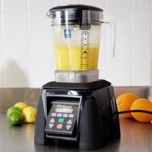 Waring MX1300XTXP Xtreme 3 1/2 hp Commercial Blender with Programmable Keypad, Adjustable Speed, and 48 oz. Copolyester Container - 120V