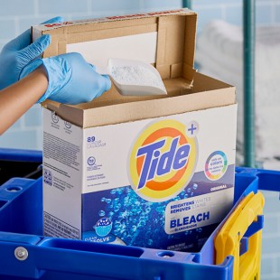 Tide 10030772166670 8.06 lb. / 129 oz. Laundry Detergent Powder Plus Bleach - 2/Case Tide 10030772166670 8.06 lb. / 129 oz. Laundry Detergent Powder Plus Bleach - 2/Case