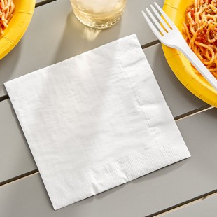 Creative Converting 59000B White 3-Ply Paper Dinner Napkin - 25/Pack Creative Converting 59000B White 3-Ply Paper Dinner Napkin - 25/Pack