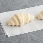 Bridor Ready to Bake Spinach and Feta Bistro 3.88 oz. - 36/Case