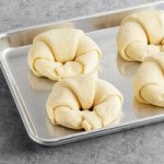 Bridor Ready to Bake Spinach and Feta Bistro 3.88 oz. - 36/Case