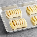 Bridor Ready to Bake Spinach and Feta Bistro 3.88 oz. - 36/Case