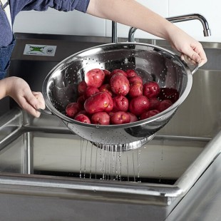 Vollrath 47974 14 Qt. Stainless Steel Colander with Base and Handles