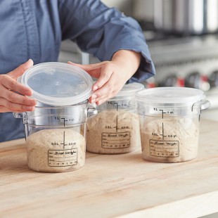 Vigor 1 Qt. Clear Round Polycarbonate Food Storage Container and Translucent Lid - 12/Pack Vigor 1 Qt. Clear Round Polycarbonate Food Storage Container and Translucent Lid - 12/Pack
