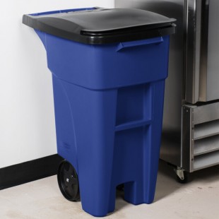 Rubbermaid® 1971943 32 Gallon Blue Wheeled Rectangular Trash Can with Lid