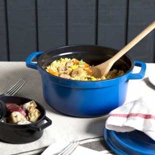 GET Heiss 2.5 Qt. Cobalt Blue Enamel Coated Cast Aluminum Round Dutch Oven with Lid CA-011-CB/BK/CC