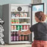Avantco CRM-7-HC Stainless Steel Countertop Display Refrigerator with Swing Door - 4.1 Cu. Ft.