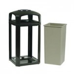 Rubbermaid® FG397000BLA Landmark Series Classic Container Black Square Polycarbonate Dome Top Frame with FG395800 Rigid Plastic Liner 35 Gallon