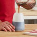 Vollrath 632J Dripcut® 32 oz. White Polyethylene Syrup Server Jar Vollrath 632J Dripcut® 32 oz. White Polyethylene Syrup Server Jar