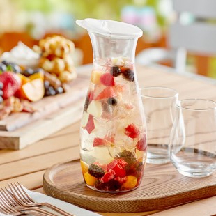 Carlisle 34 oz. Polycarbonate Carafe with Hinged Lid - 12/Case