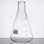 American Metalcraft GF68 Chemistry Collection 68 oz. (2000 mL) Erlenmeyer Flask Glass
