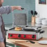 Avantco PG400S Commercial Dual Panini Sandwich Grill with Smooth Plates and 19 5/8 Avantco PG400S Commercial Dual Panini Sandwich Grill with Smooth Plates and 19 5/8