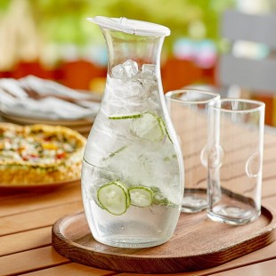 Carlisle 51 oz. Polycarbonate Carafe with Hinged Lid - 12/Case Carlisle 51 oz. Polycarbonate Carafe with Hinged Lid - 12/Case