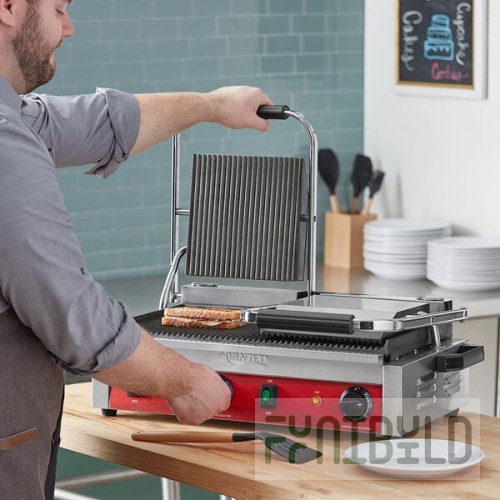 Avantco PG400 Commercial Dual Panini Sandwich Grill with Grooved Plates and 19 5/8