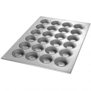 Chicago Metallic 43395 24 Cup 6 oz. Glazed Aluminized Steel MaryAnn / Strawberry Shortcake Specialty Pan - 17 7/8