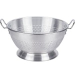 Vollrath 68350 16 Qt. Heavy-Duty Aluminum Colander with Base and Handles