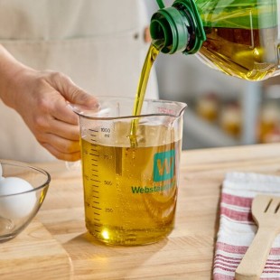 WebstaurantStore 1 Qt. (4 Cups) Clear Plastic Measuring Cup
