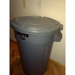 Rubbermaid® BRUTE 10 Gallon Gray Round Trash Can and Lid