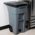 Rubbermaid® 1971941 32 Gallon Gray Wheeled Rectangular Trash Can with Lid Rubbermaid® 1971941 32 Gallon Gray Wheeled Rectangular Trash Can with Lid