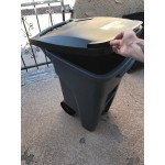 Rubbermaid® 1971941 32 Gallon Gray Wheeled Rectangular Trash Can with Lid Rubbermaid® 1971941 32 Gallon Gray Wheeled Rectangular Trash Can with Lid