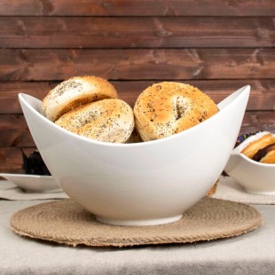 10 Strawberry Street WTR-13CUTOUTBWL Whittier 2 Qt. White Porcelain Curve Bowl with Cut Outs - 4/Case 10 Strawberry Street WTR-13CUTOUTBWL Whittier 2 Qt. White Porcelain Curve Bowl with Cut Outs - 4/Case
