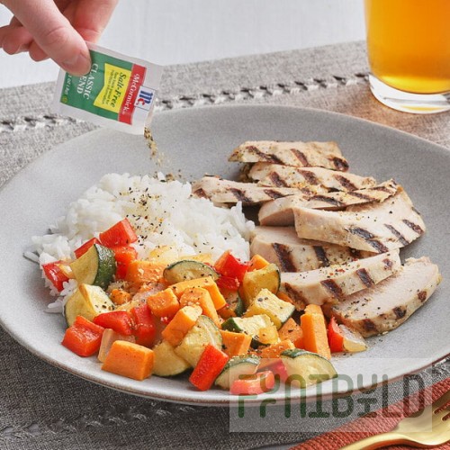 McCormick Salt-Free Classic Seasoning Blend 0.8 Gram Packet - 300/Case