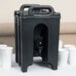 Cambro 100LCD110 Camtainer® 1.5 Gallon Black Insulated Beverage Dispenser