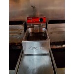 Avantco F100 10 lb. Electric Countertop Fryer - 120V, 1750W Avantco F100 10 lb. Electric Countertop Fryer - 120V, 1750W