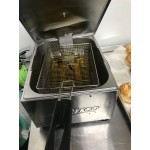 Avantco F100 10 lb. Electric Countertop Fryer - 120V, 1750W Avantco F100 10 lb. Electric Countertop Fryer - 120V, 1750W