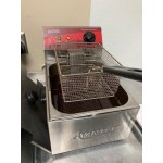 Avantco F100 10 lb. Electric Countertop Fryer - 120V, 1750W Avantco F100 10 lb. Electric Countertop Fryer - 120V, 1750W